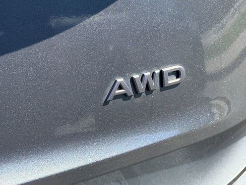 Used 2025 Nissan Rogue S AWD/4WD image 15