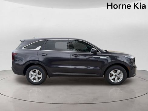 New 2026 Kia Sorento LX FWD image 3