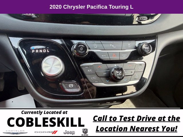 Used 2020 Chrysler Pacifica Touring-L w/ S Appearance Package FWD image 18