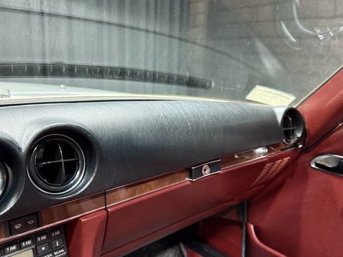 Used 1988 Mercedes-Benz 560 SL image 83