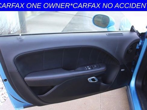 Used 2015 Dodge Challenger R/T Plus image 19