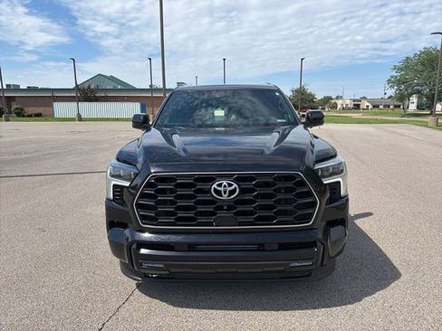 Used 2023 Toyota Sequoia Platinum AWD/4WD image 11