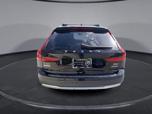 Certified 2024 Volvo V90 B6 Cross Country Plus w/ Protection Package Premier AWD/4WD image 29