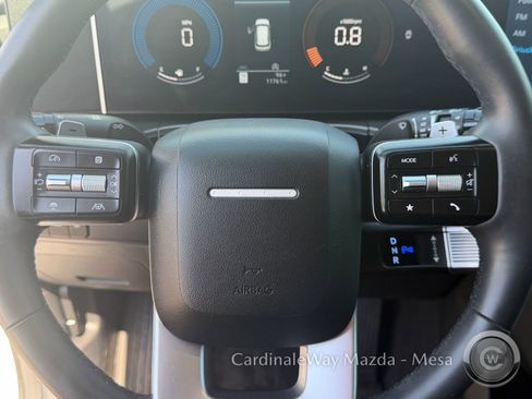 Used 2025 Hyundai Santa Fe SE FWD image 33