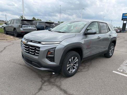 New 2026 Chevrolet Equinox LT FWD image 6