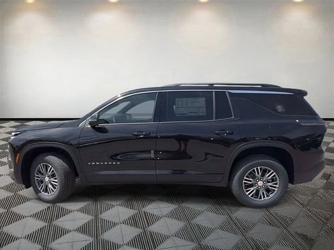 New 2026 Chevrolet Traverse LT w/ Driver Confidence Package AWD/4WD image 8