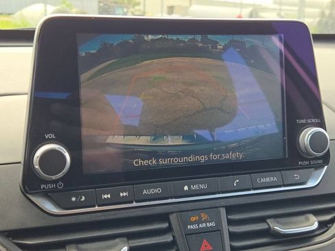 Used 2023 Nissan Altima 2.5 SV AWD/4WD image 21