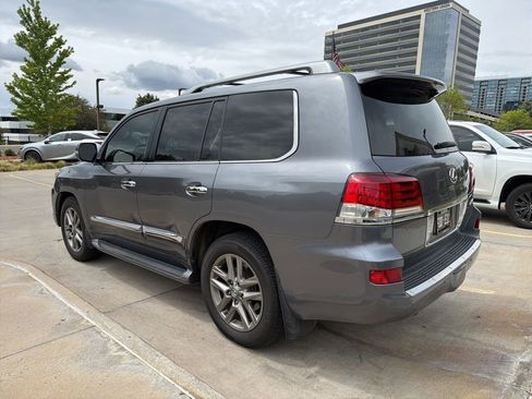 Used 2013 Lexus LX 570 4WD w/ Luxury Pkg image 2