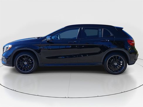 Used 2019 Mercedes-Benz GLA 250 4MATIC image 4