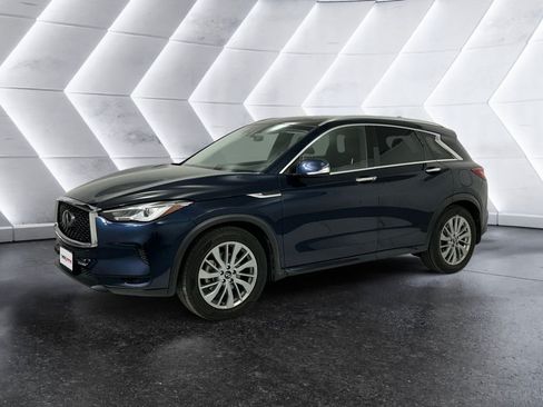 Used 2023 INFINITI QX50 Luxe AWD/4WD image 3