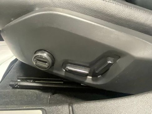 Used 2025 Volvo S60 B5 Core FWD image 12