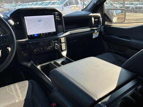 Used 2024 Ford F150 STX image 40
