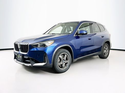 Used 2023 BMW X1 xDrive28i AWD/4WD image 3