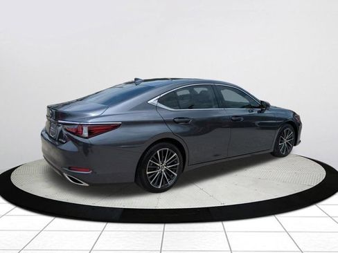 Certified 2024 Lexus ES 350 w/ Premium Package FWD image 4