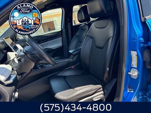 Used 2024 Jeep Compass Latitude image 6