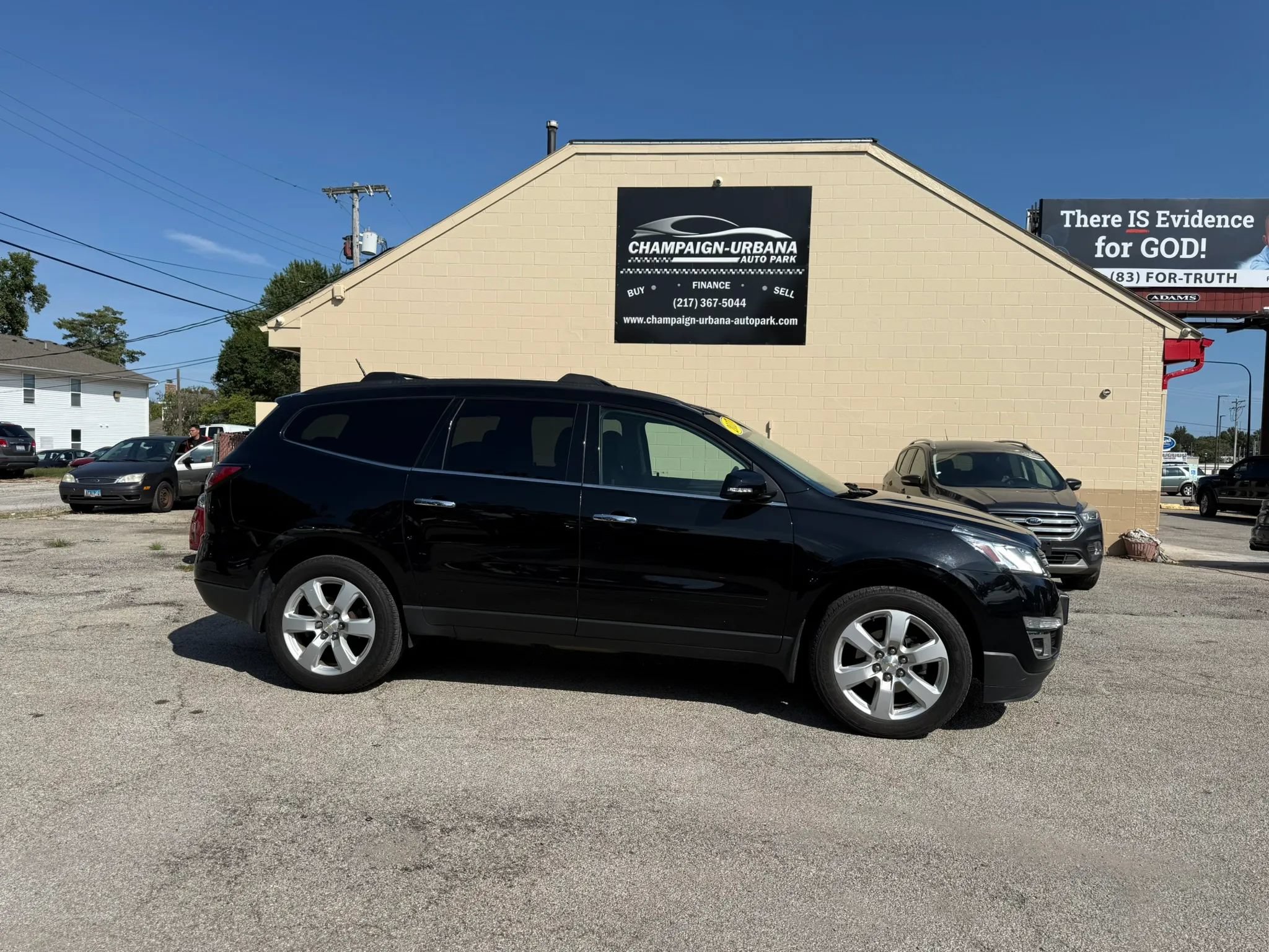 Used 2017 Chevrolet Traverse LT w/ Style and Technology Package AWD/4WD image 8