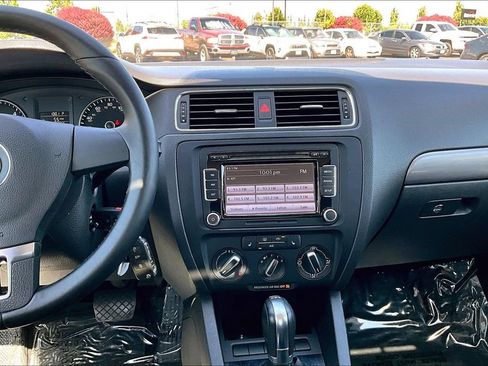 Used 2013 Volkswagen Jetta TDI FWD image 8