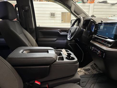 Used 2022 Chevrolet Silverado 1500 RST w/ Z71 Off-Road Package AWD/4WD image 25