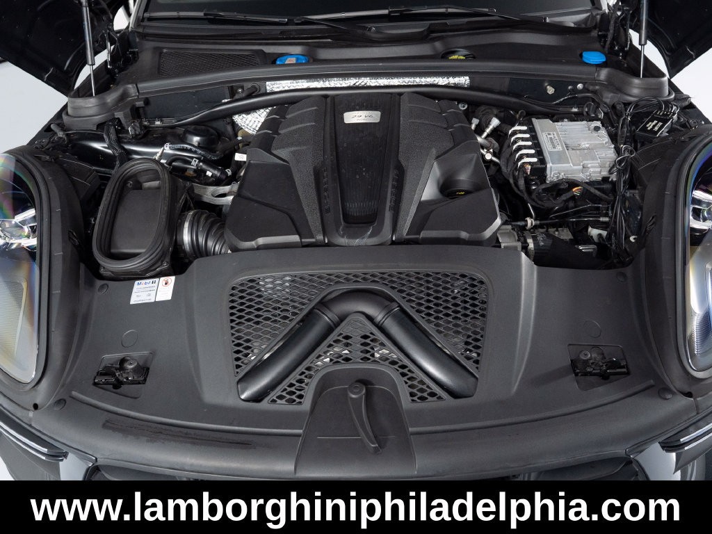 Used 2021 Porsche Macan Turbo AWD/4WD image 50