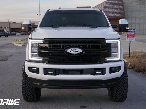 Used 2017 Ford F350 Platinum w/ Platinum Ultimate Package image 5