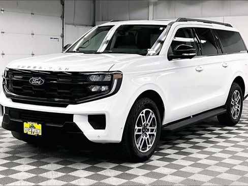 Used 2025 Ford Expedition Max Active AWD/4WD image 12