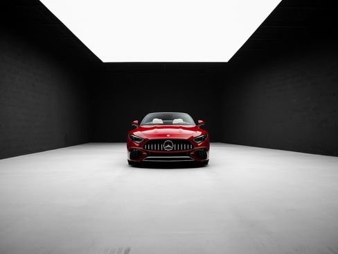 Used 2022 Mercedes-Benz SL 55 AMG 4MATIC w/ Driver Assistance Package image 90
