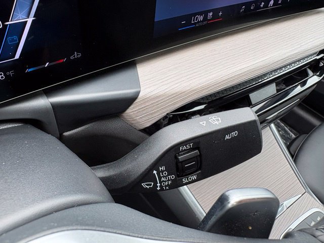 Used 2025 BMW 330i xDrive Sedan AWD/4WD image 36