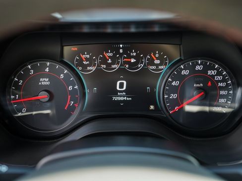 Used 2018 Chevrolet Camaro ZL1 image 26