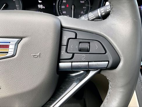 Used 2020 Cadillac XT6 Premium Luxury FWD image 23