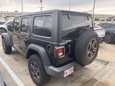 Used 2021 Jeep Wrangler Unlimited Sport AWD/4WD image 6