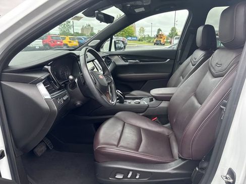 Used 2023 Cadillac XT6 Premium Luxury w/ Technology Package AWD/4WD image 10