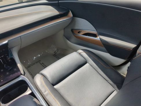 Used 2024 Lucid Air Touring AWD/4WD image 16