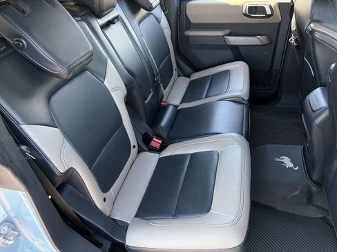 Used 2023 Ford Bronco Wildtrak image 14