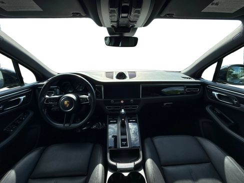 Used 2022 Porsche Macan AWD/4WD image 11
