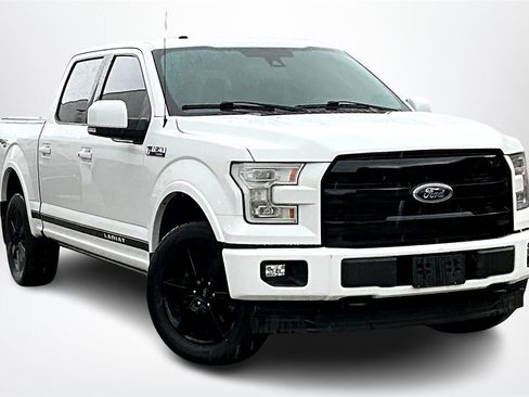 Used 2017 Ford F150 Lariat w/ Equipment Group 502A Luxury image 3