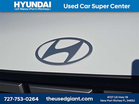 New 2026 Hyundai Santa Fe SE image 12