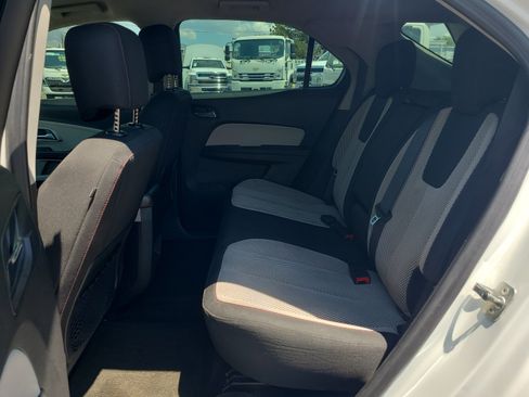 Used 2017 Chevrolet Equinox LS FWD image 24
