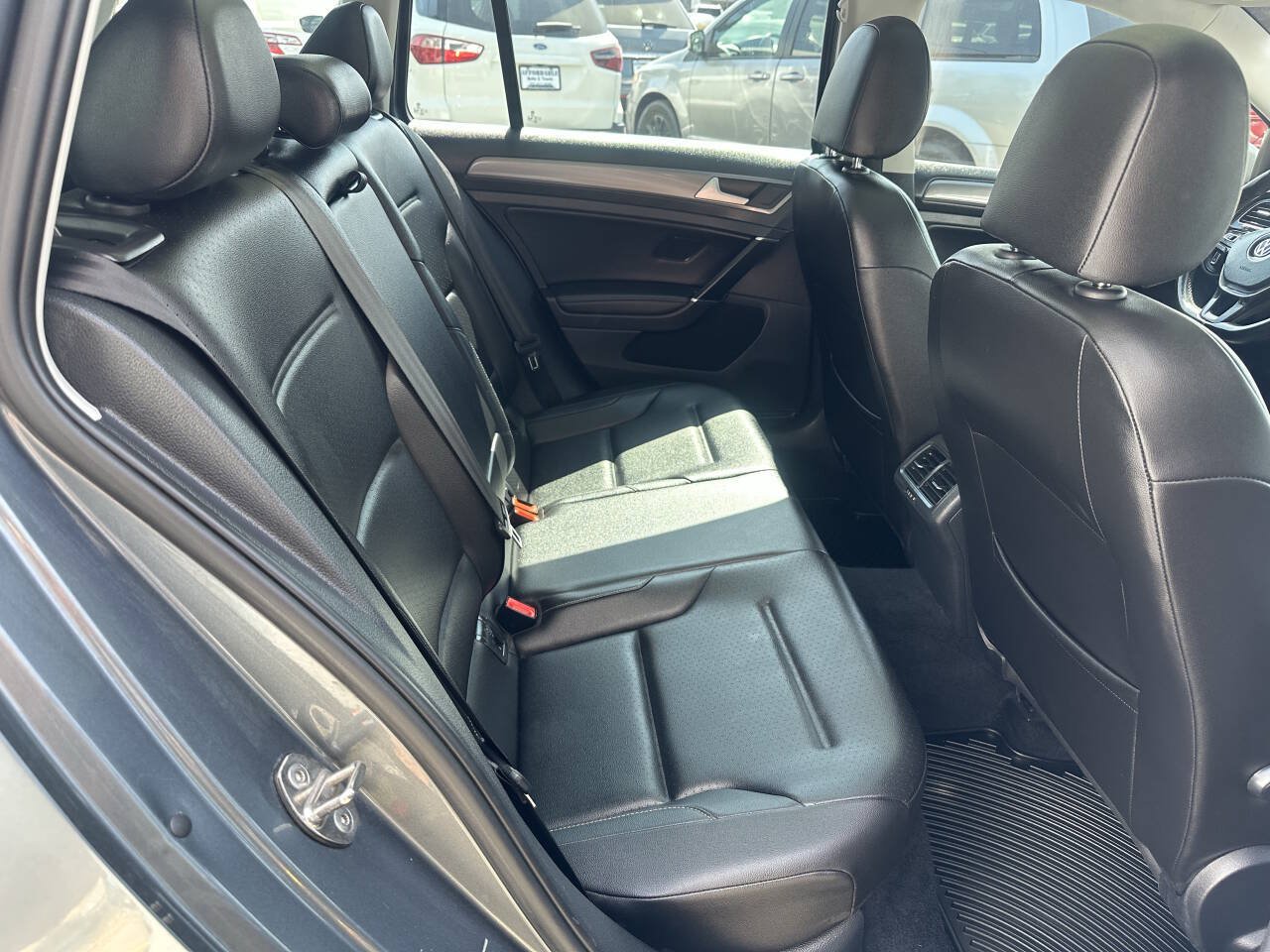 Used 2018 Volkswagen Golf Alltrack SE AWD/4WD image 15