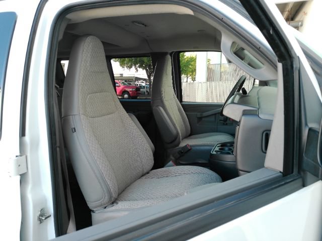 Used 2025 Chevrolet Express 3500 LT w/ LT Preferred Equipment Group RWD image 20