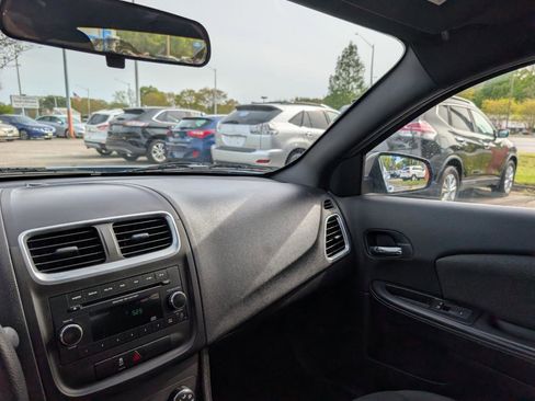 Used 2013 Dodge Avenger SE FWD image 22