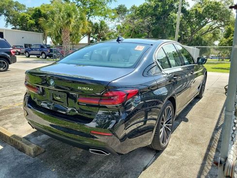 Used 2023 BMW 530e w/ Premium Package RWD image 4