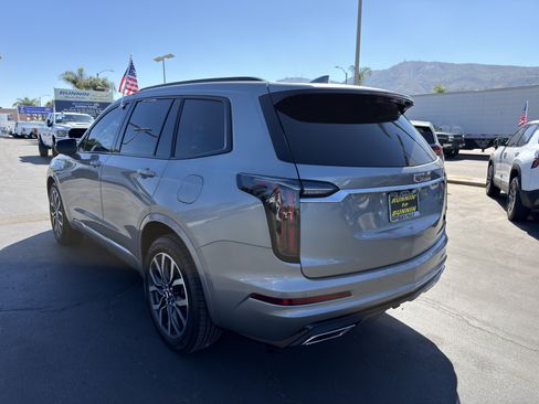 Used 2023 Cadillac XT6 Sport w/ Technology Package AWD/4WD image 6