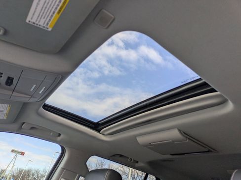 Used 2020 Chevrolet Suburban Premier image 27