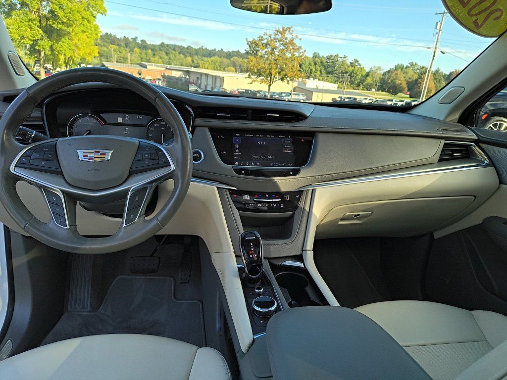 Used 2023 Cadillac XT5 Premium Luxury AWD/4WD image 12