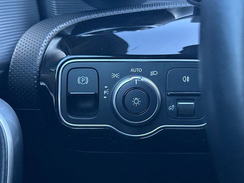 Certified 2022 Mercedes-Benz A 220 image 32