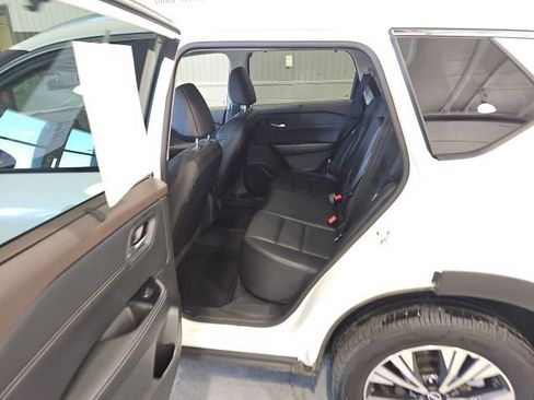 Certified 2023 Nissan Rogue SV w/ SV Premium Package AWD/4WD image 18