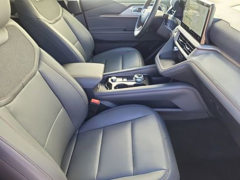 New 2026 Ford Explorer Active image 13