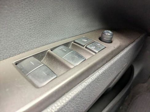 Certified 2022 Toyota Camry SE image 21