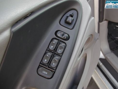 Used 2003 Ford Mustang Convertible image 18