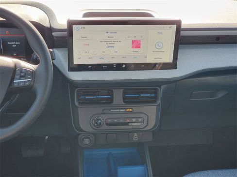 New 2025 Ford Maverick XLT image 25